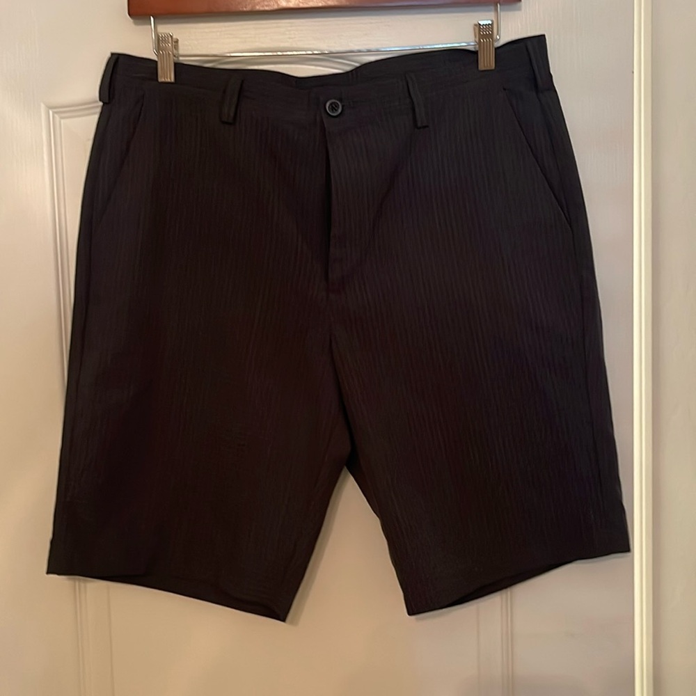 Izod golf shorts, size 36, color- grey pattern, Excellent condition